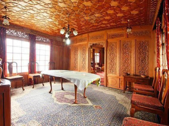 Canada Houseboats 4* Srinagar (Jammu and Kashmir)