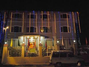 Oyo 4642 Nishat View Hotel 3*