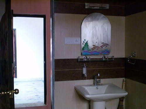 Shalimar Enclave Hotel 3*