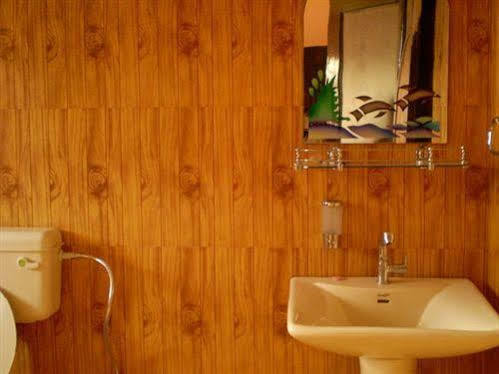 Shalimar Enclave Hotel Srinagar (Jammu and Kashmir)