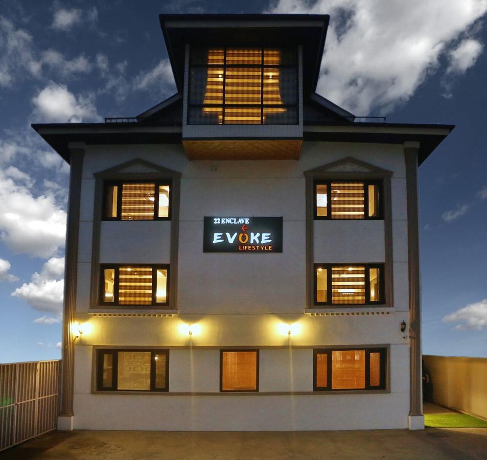 22 Enclave Evoke Lifestyle 4*