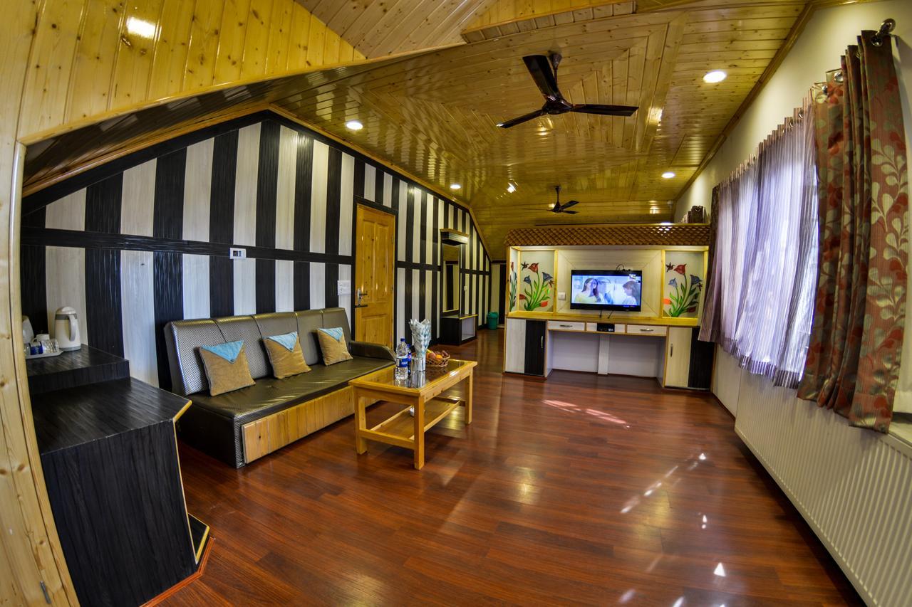 Royal Comfort Regency Hotel
