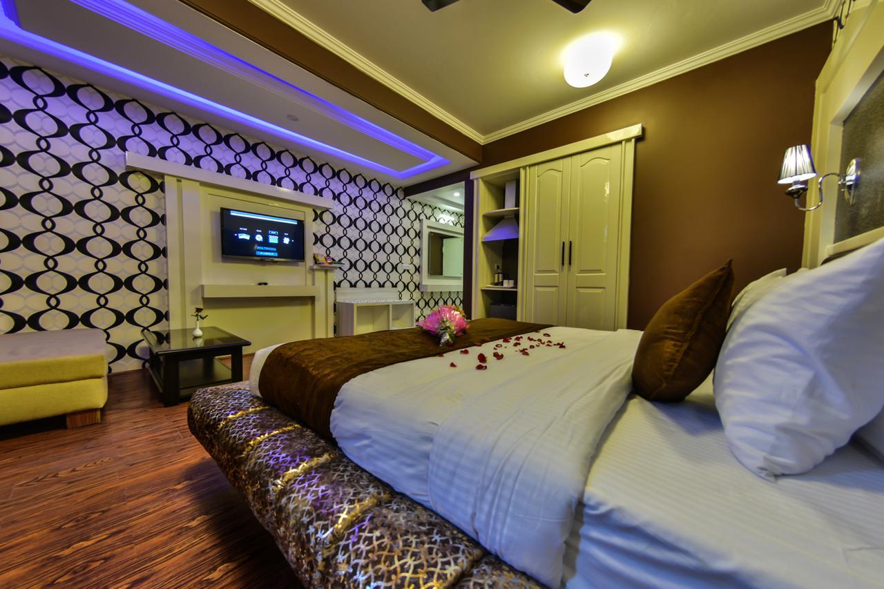 Samci Riviera Hotel 4*