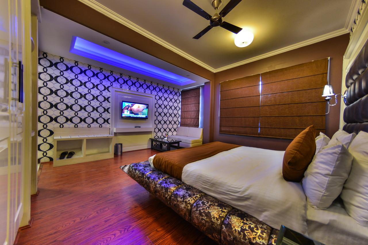 Samci Riviera Hotel 4*