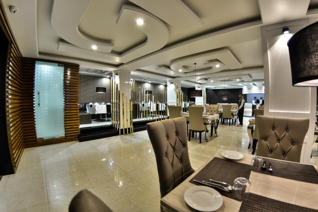 Samci Riviera Hotel Srinagar (Jammu and Kashmir)