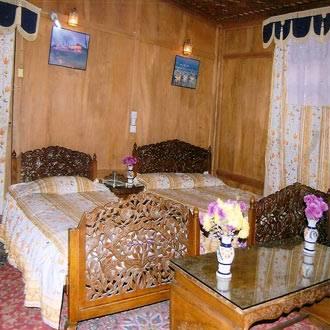 Hotel Hollywood Group Of Houseboats Srinagar (Jammu and Kashmir)