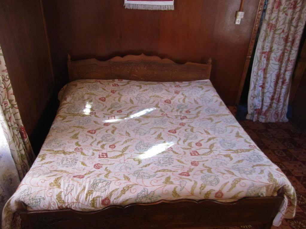 The Altaf Group Of Houseboats