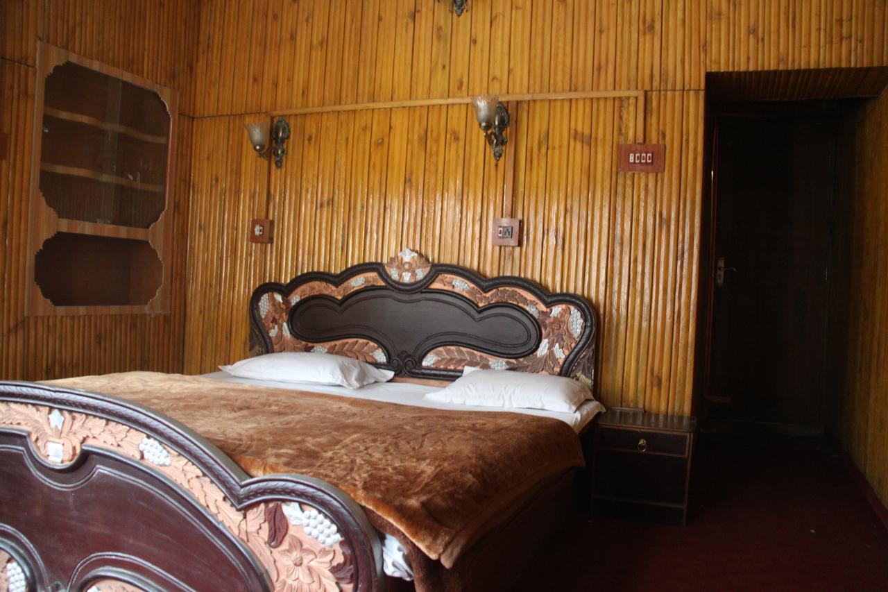 Butterfly Hotel Srinagar (Jammu and Kashmir)