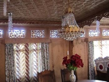 Botel The Altaf Group Of Houseboats