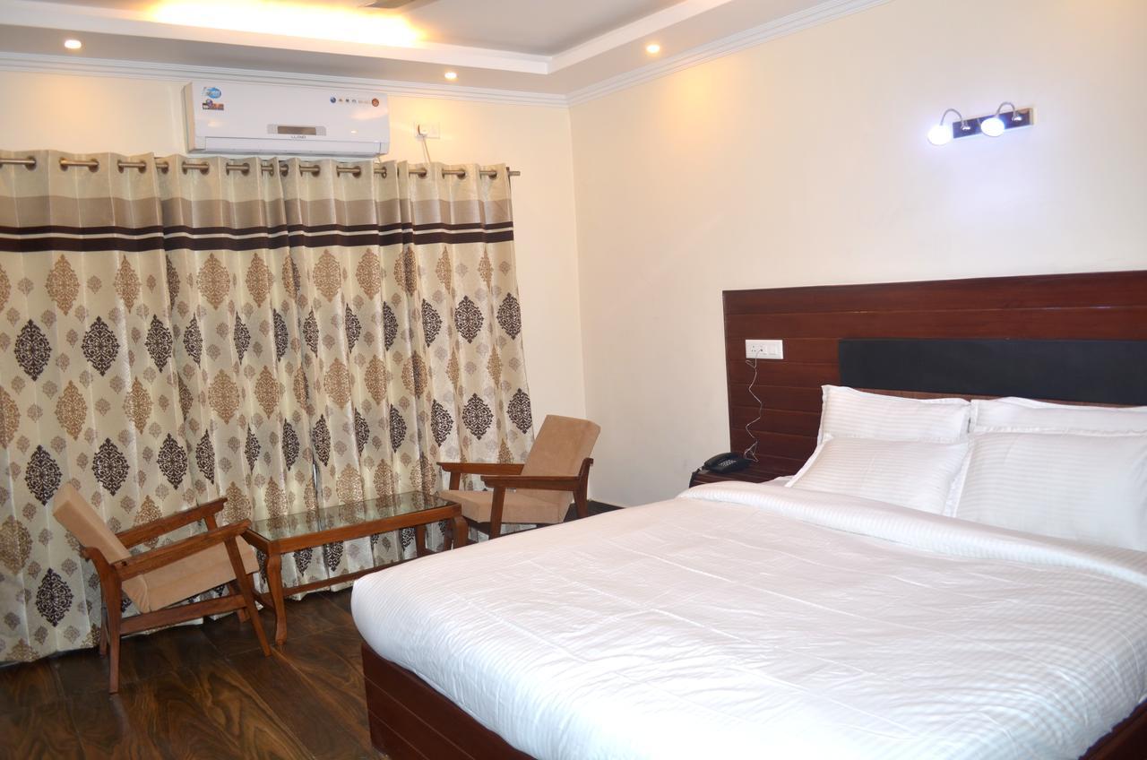 Grand Ms 3* Srinagar (Jammu and Kashmir)