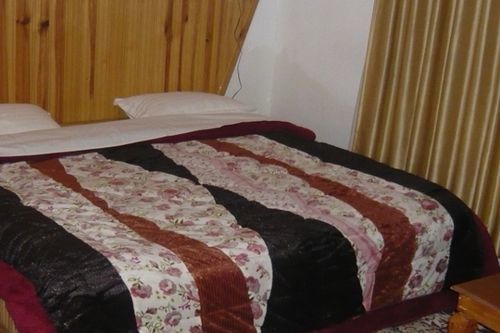 Hotel Akbar 2*