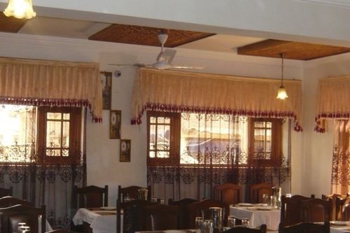Hotel Akbar 2*