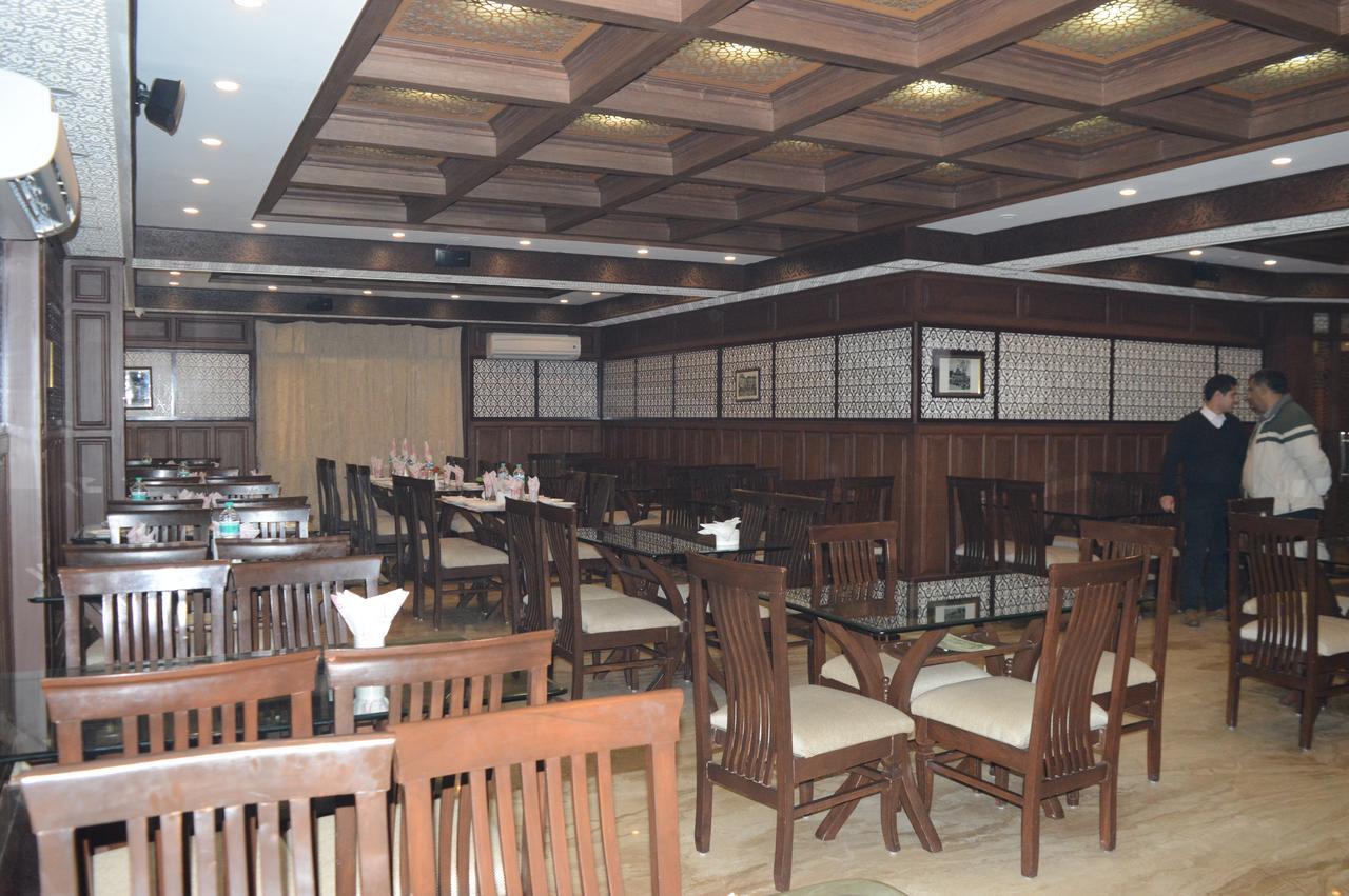 Hotel Standard And Resturant 3*