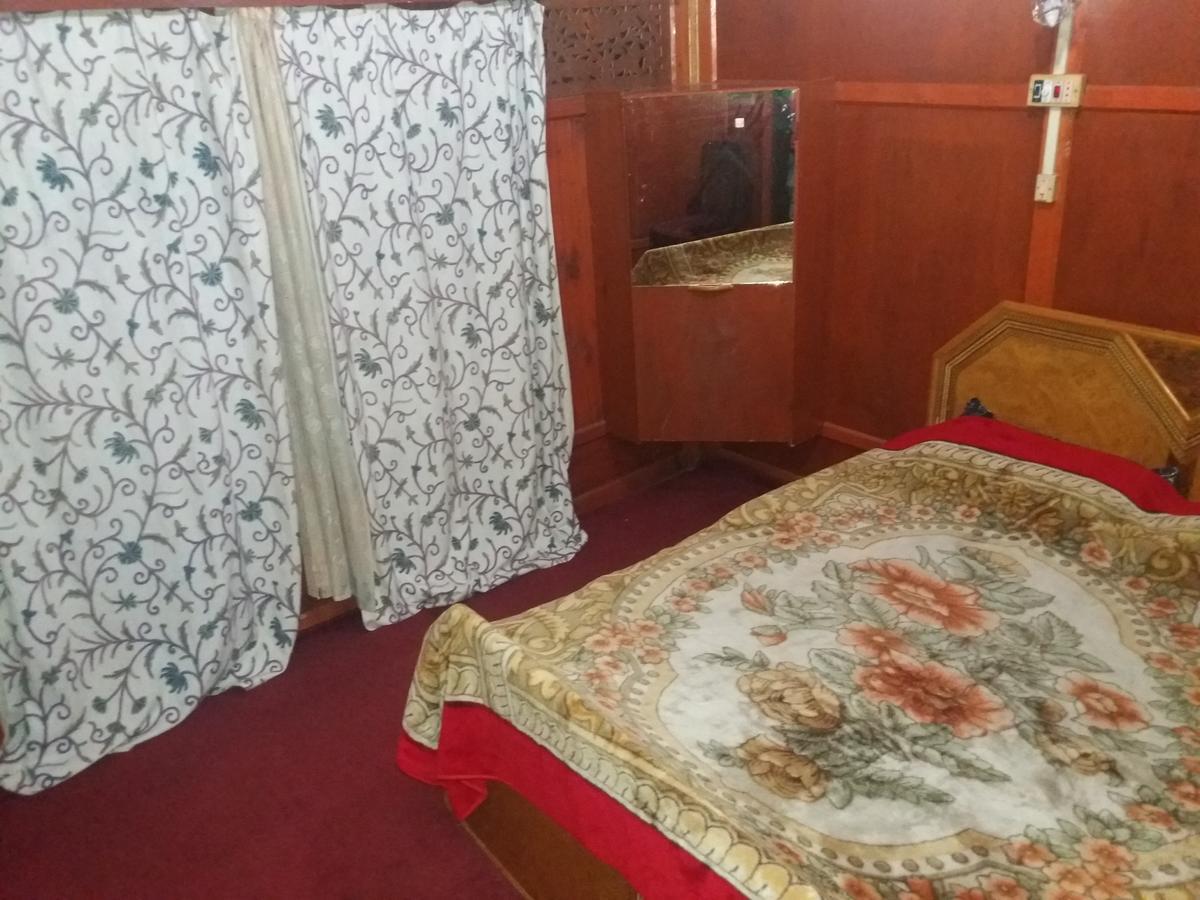 H.B Zamrud Srinagar (Jammu and Kashmir)