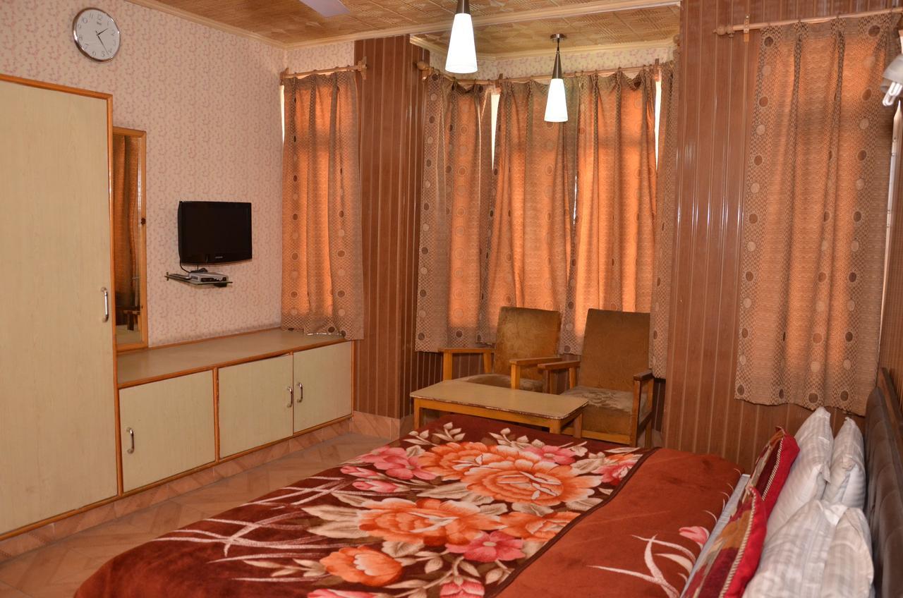 Kaisar Srinagar (Jammu and Kashmir)