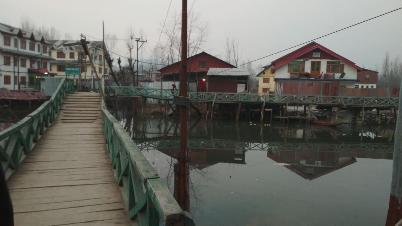 Shamus Javed Homestay Srinagar (Jammu and Kashmir)