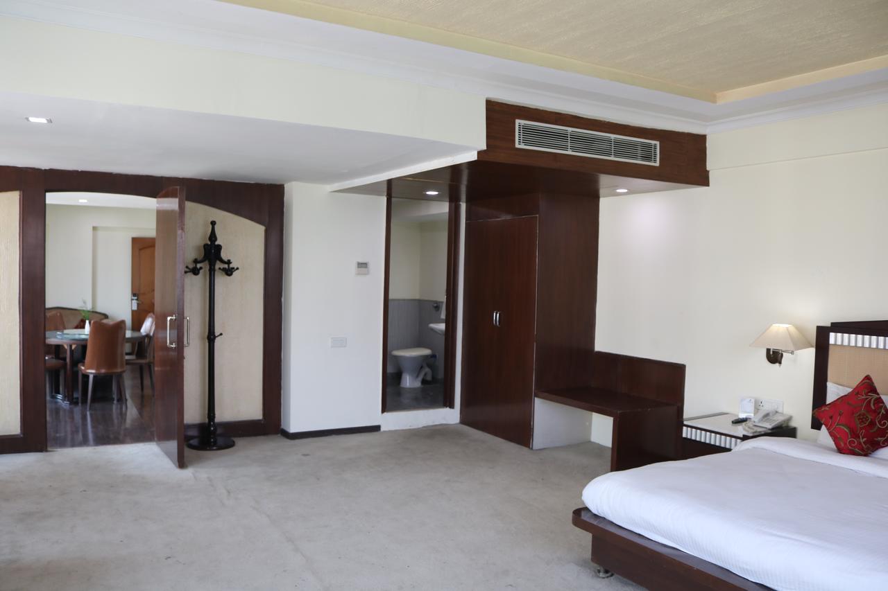 Hotel The Residency