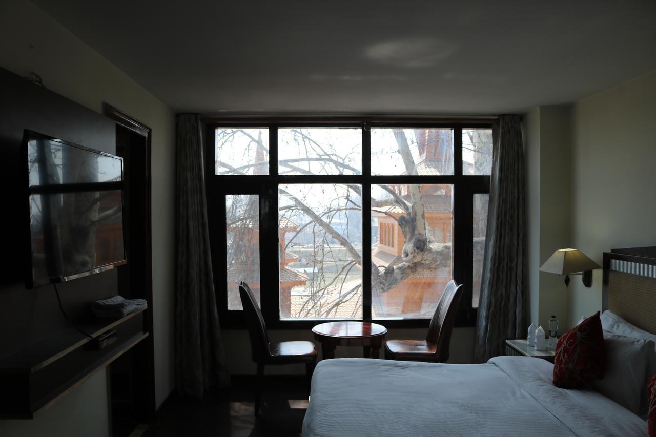 Hotel The Residency