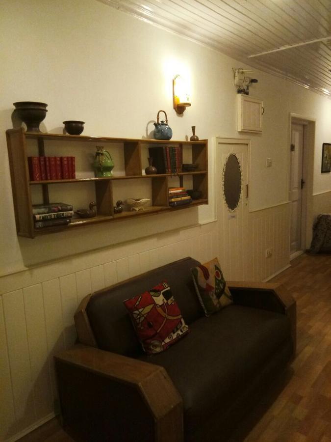 Dove Guest house Srinagar (Jammu and Kashmir)
