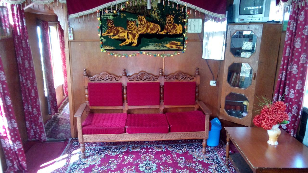 Hotel Houseboat Shagoo Palace