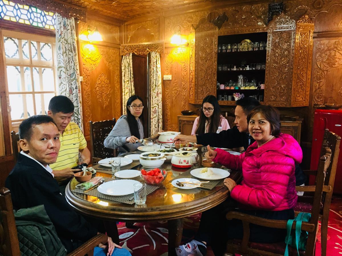Monarch Group Of Houseboats 3* Srinagar (Jammu and Kashmir)