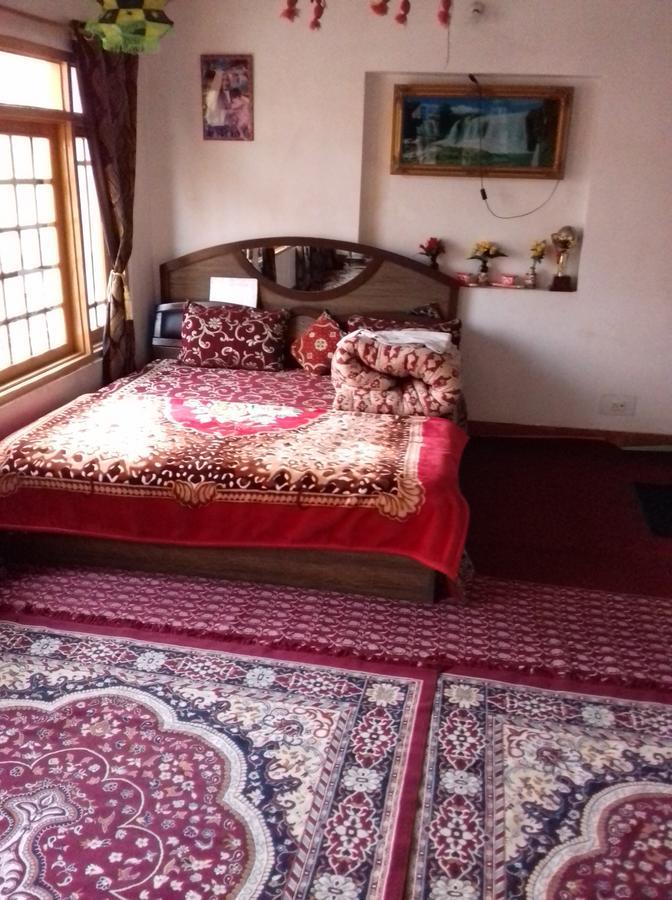 My * Srinagar (Jammu and Kashmir)