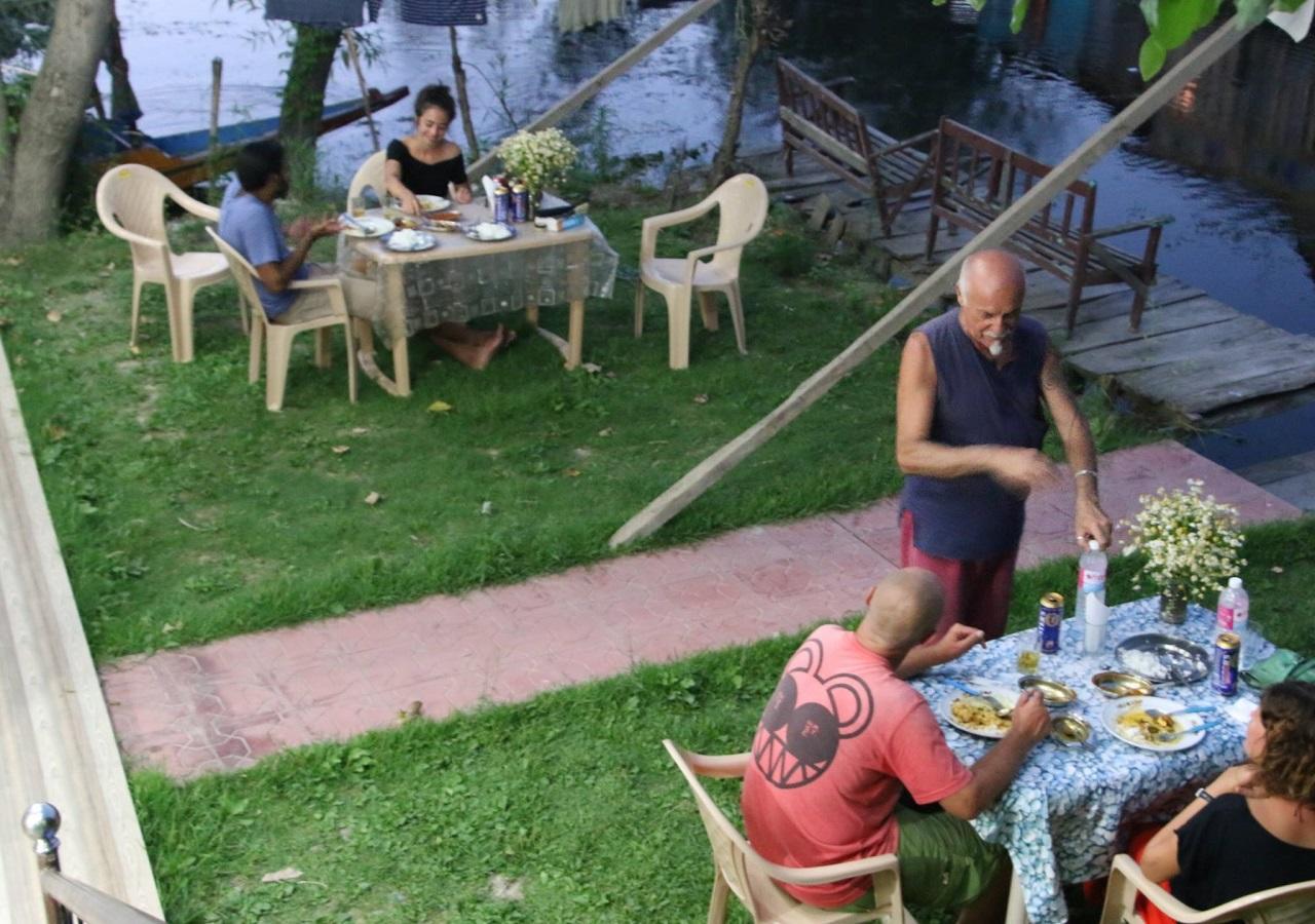 Hotel Chachoo Palace