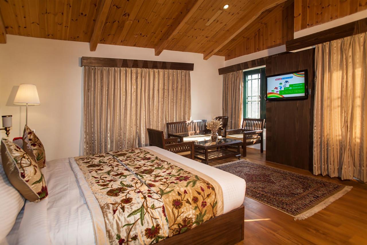 Hotel Lemon Tree Srinagar (Jammu and Kashmir)