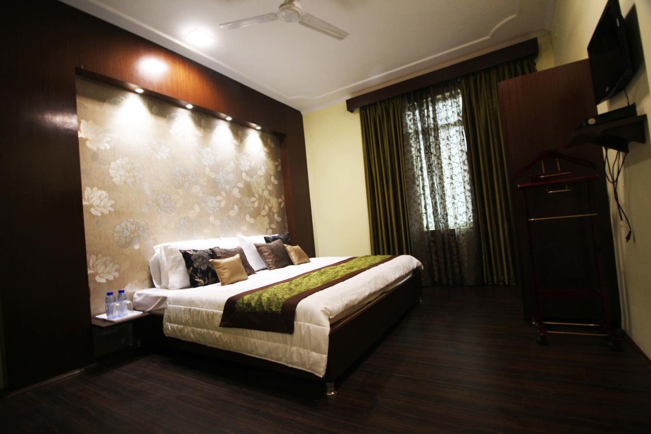 Hotel Green Leaf