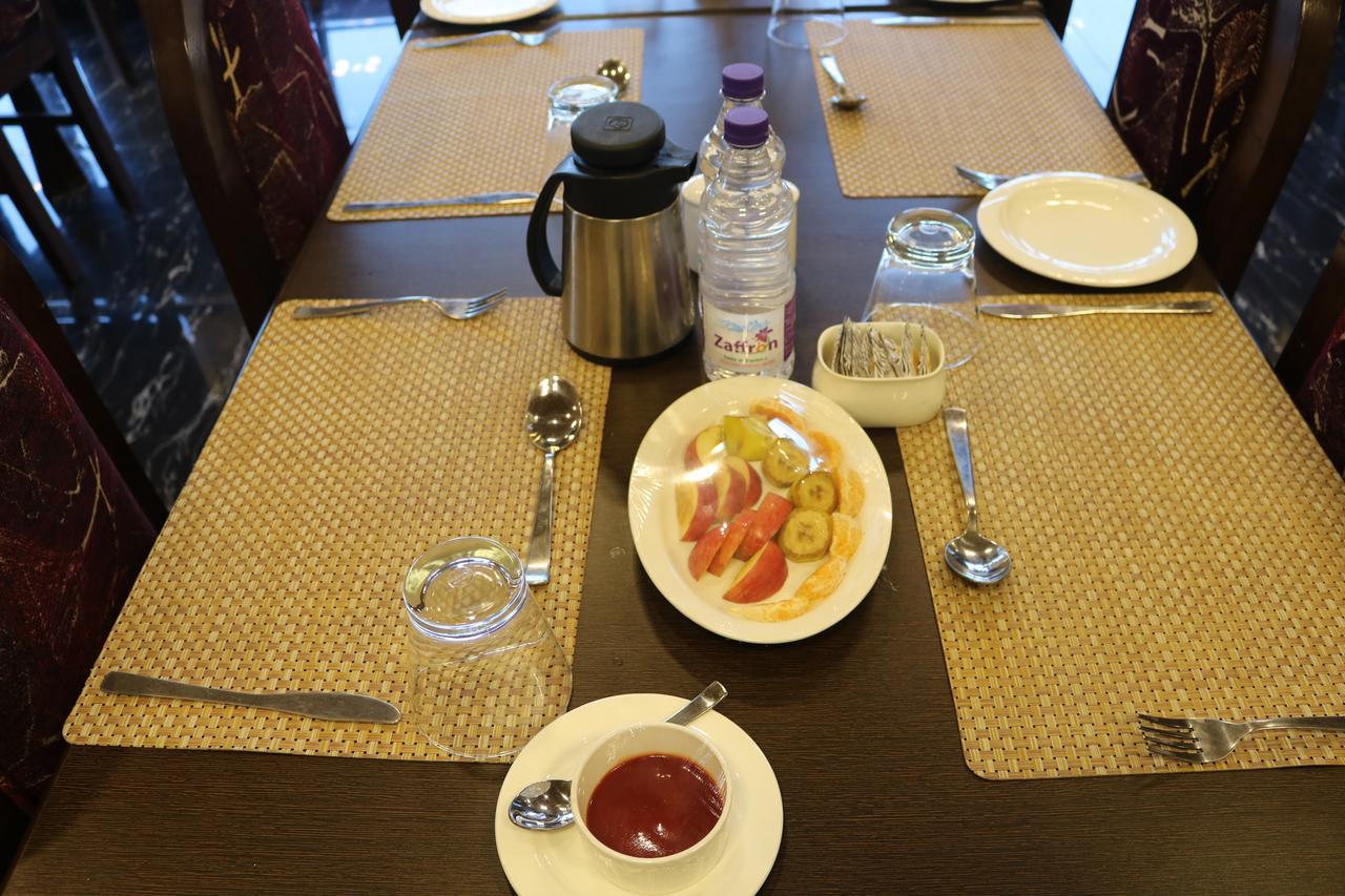 Mannat Hotel 4*