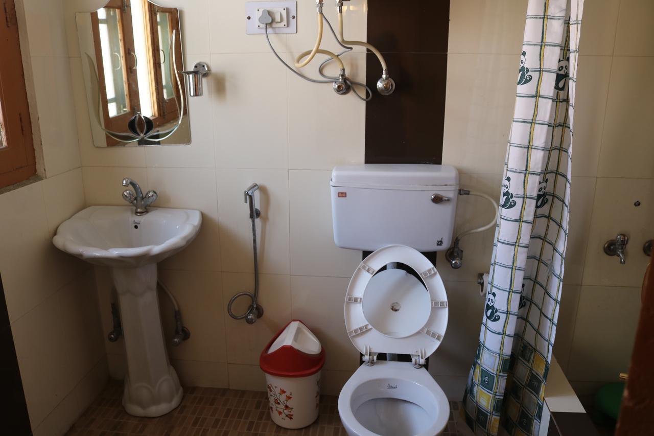 Akbar Hotel Srinagar (Jammu and Kashmir)