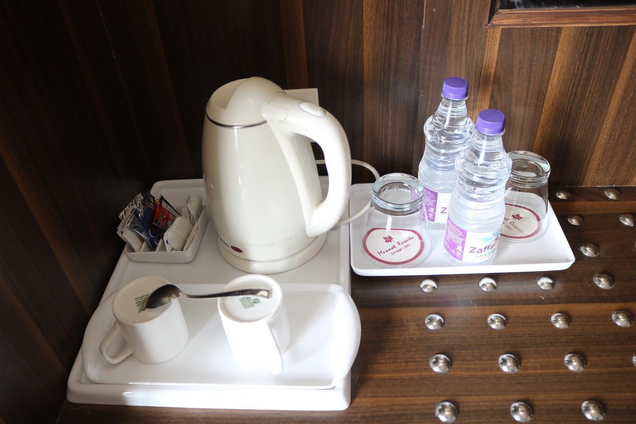 Mannat Hotel 4*