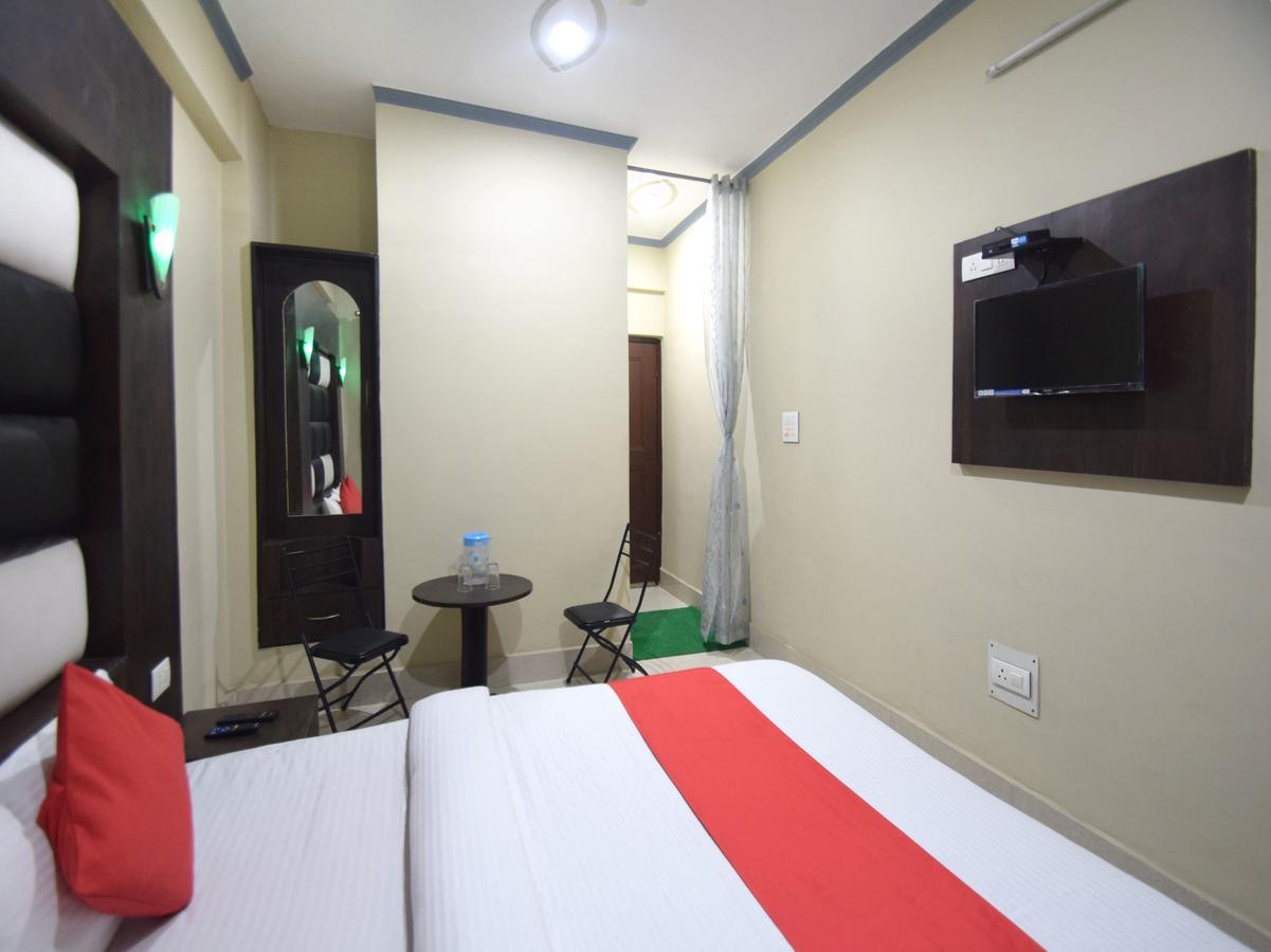 Oyo 12202 Samar Hotel
