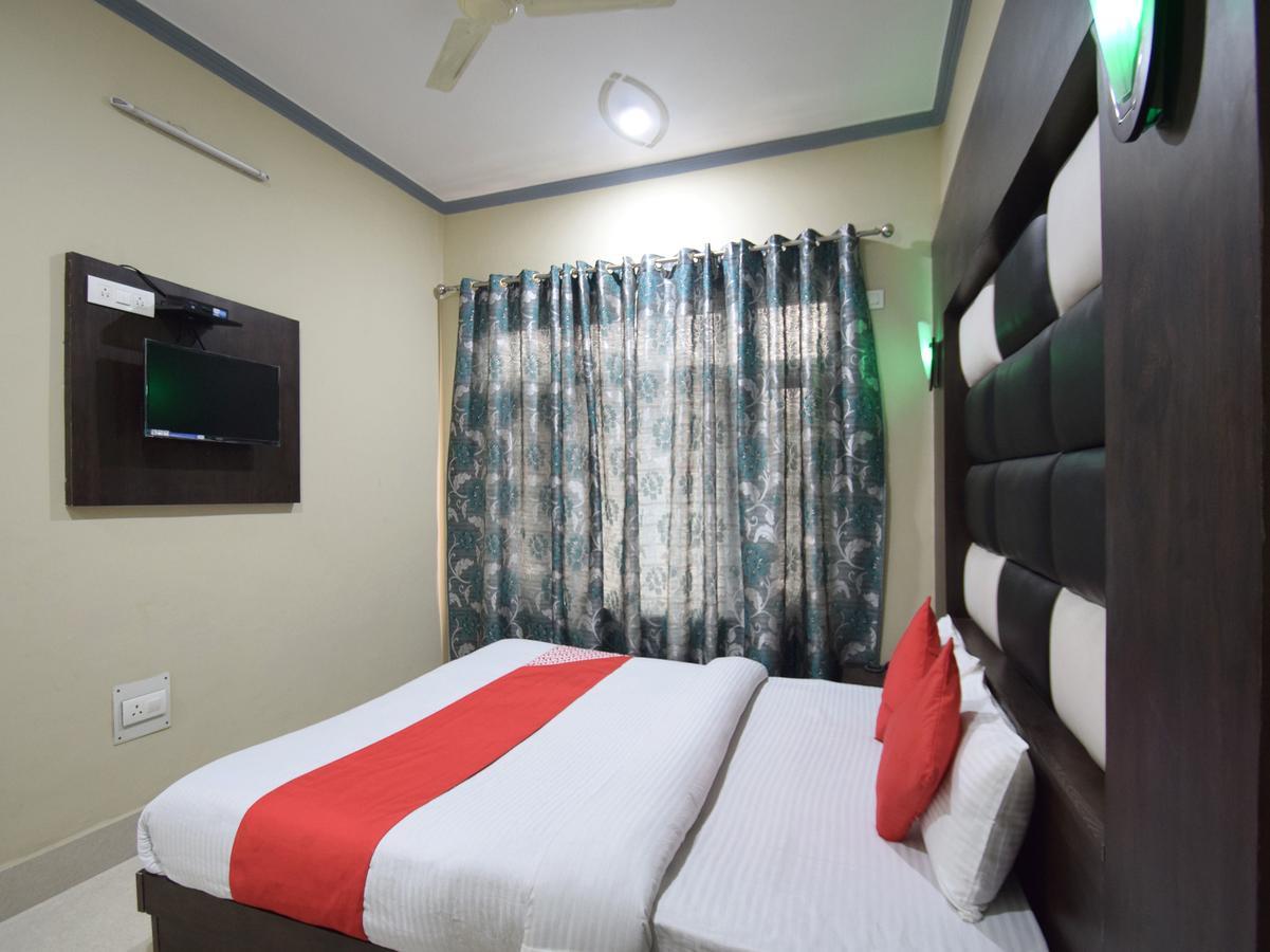 Oyo 12202 Samar Srinagar (Jammu and Kashmir)