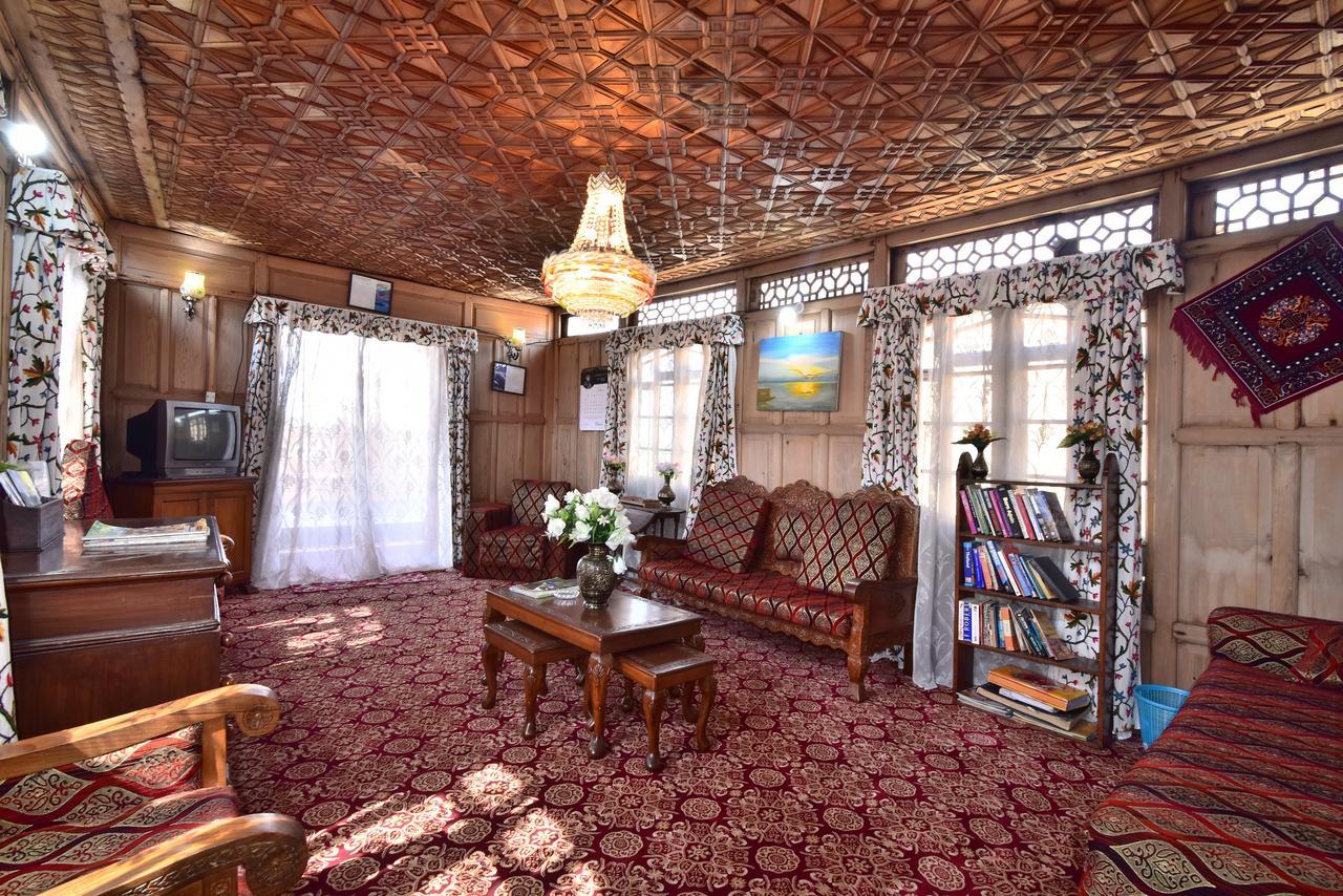 Golden Hopes Group Of Houseboats 3* Srinagar (Jammu and Kashmir)