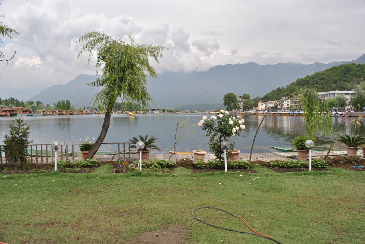 Hotel Lake Side