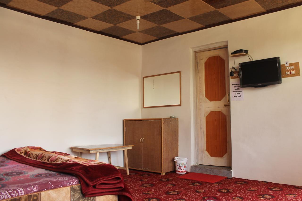 Howrah * Srinagar (Jammu and Kashmir)