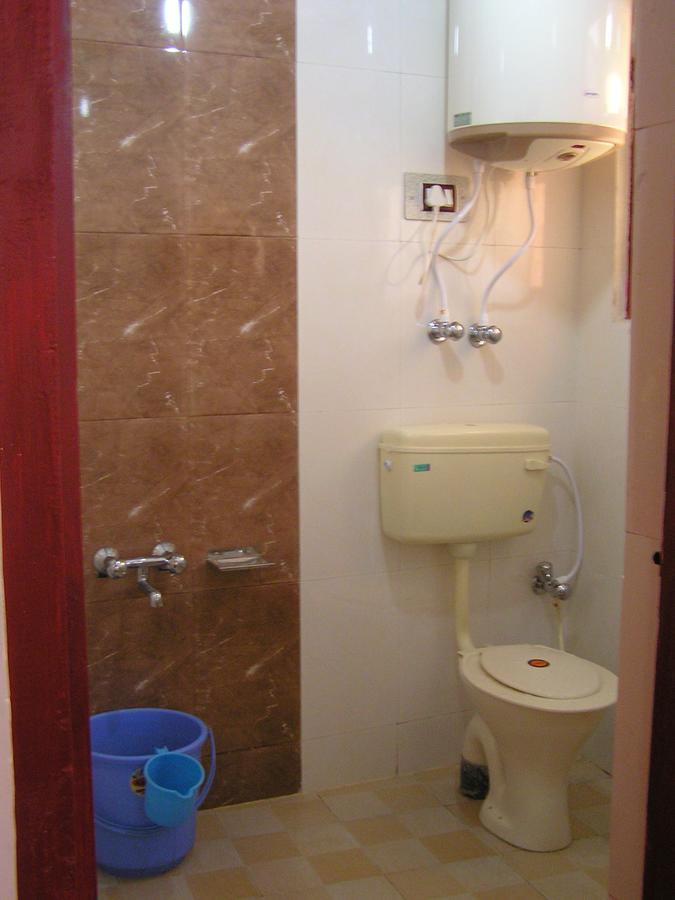 Hotel Howrah *