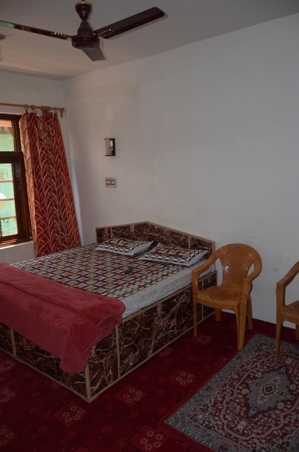 Howrah Hotel