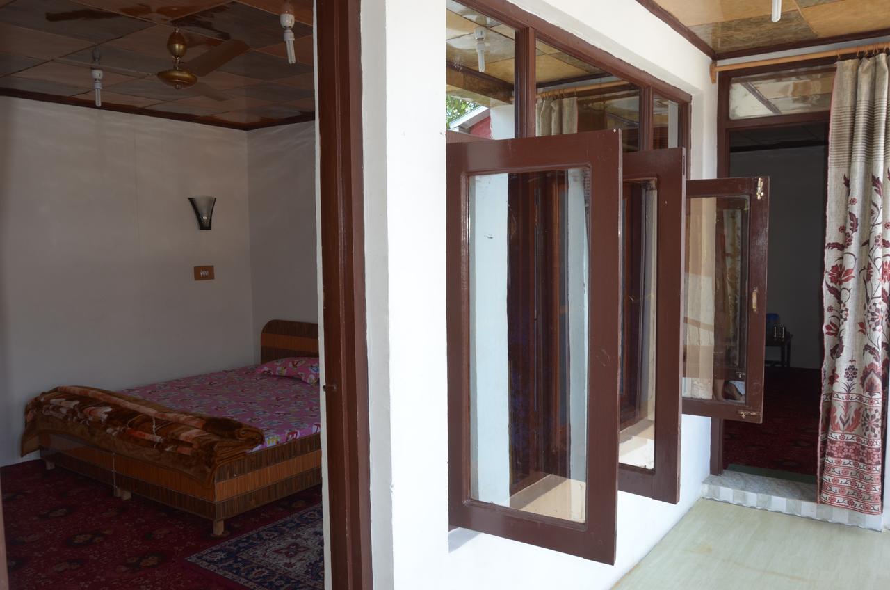 Hotel Howrah