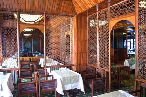 Hotel Ahdoos Srinagar (Jammu and Kashmir)