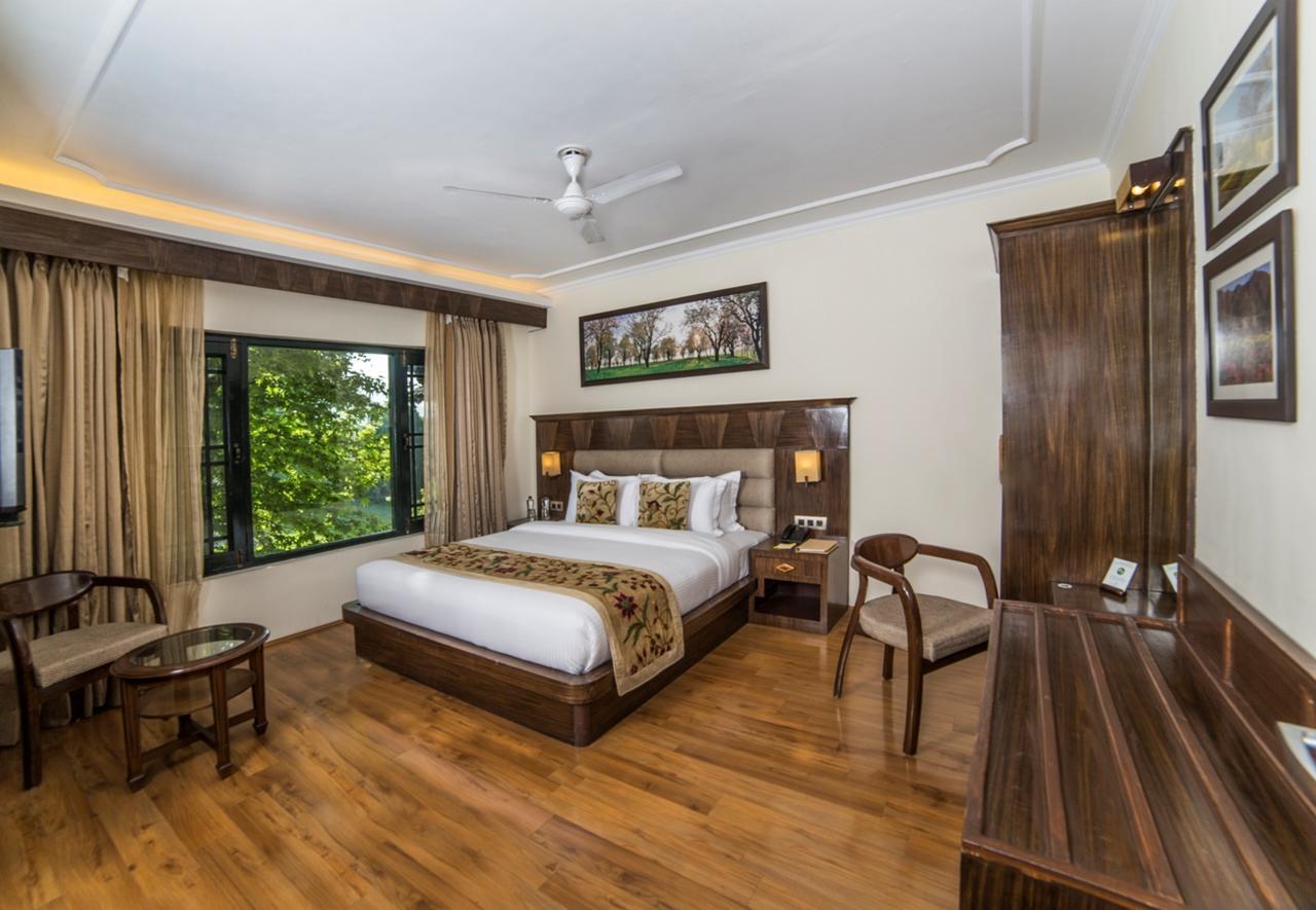 Hotel Lemon Tree Srinagar (Jammu and Kashmir)