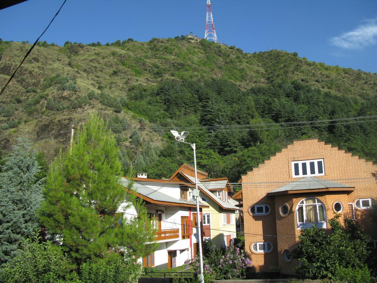 Guest house Lakshmi Srinagar (Jammu and Kashmir)