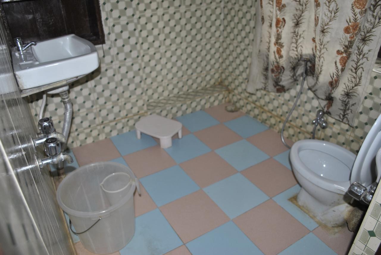 Guest house Lakshmi Srinagar (Jammu and Kashmir)