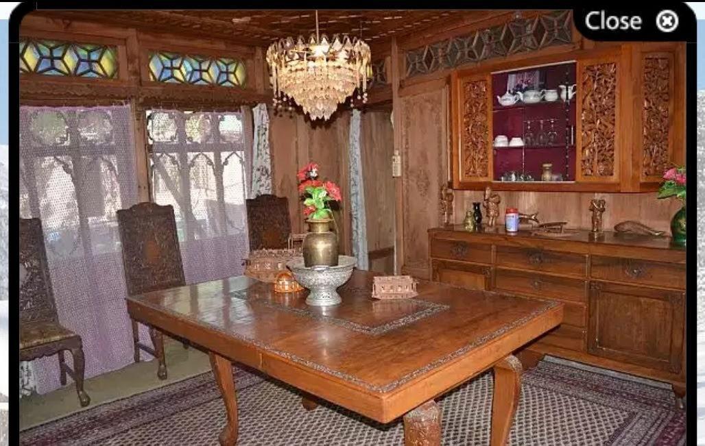 House Boat New Manora Bed & Breakfast Srinagar (Jammu and Kashmir)