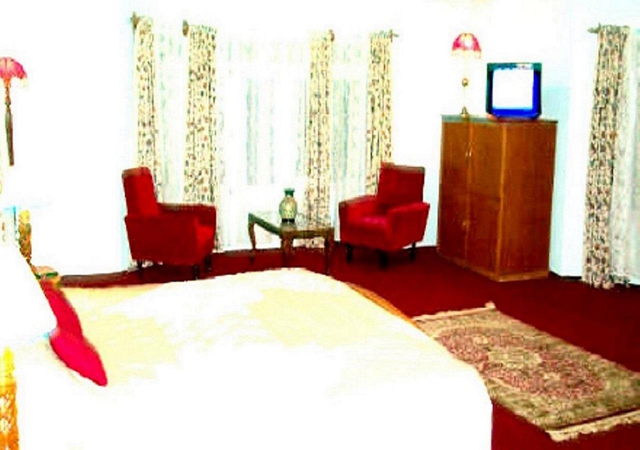 Aman Palace Hotel 2*