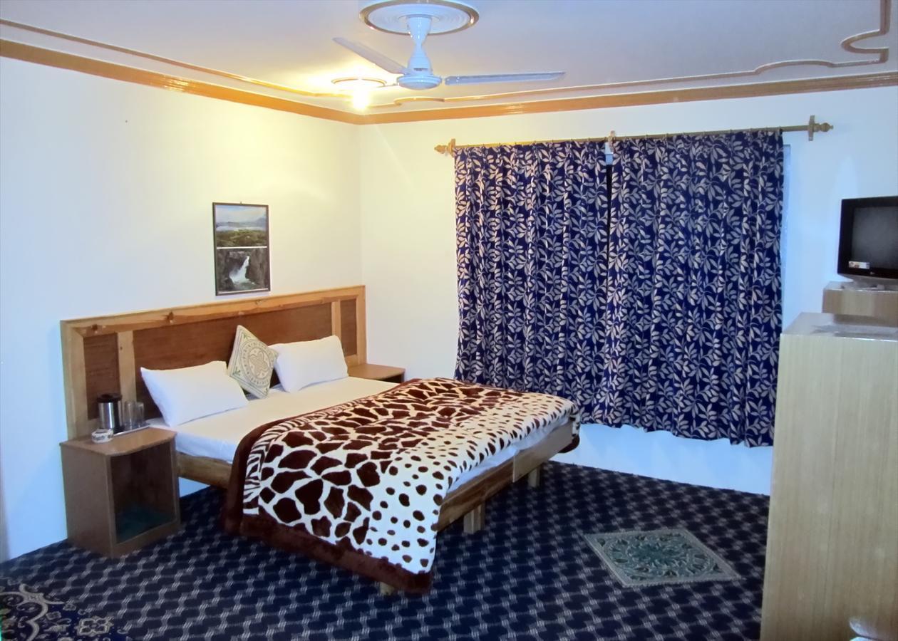 Royal Star Srinagar (Jammu and Kashmir)
