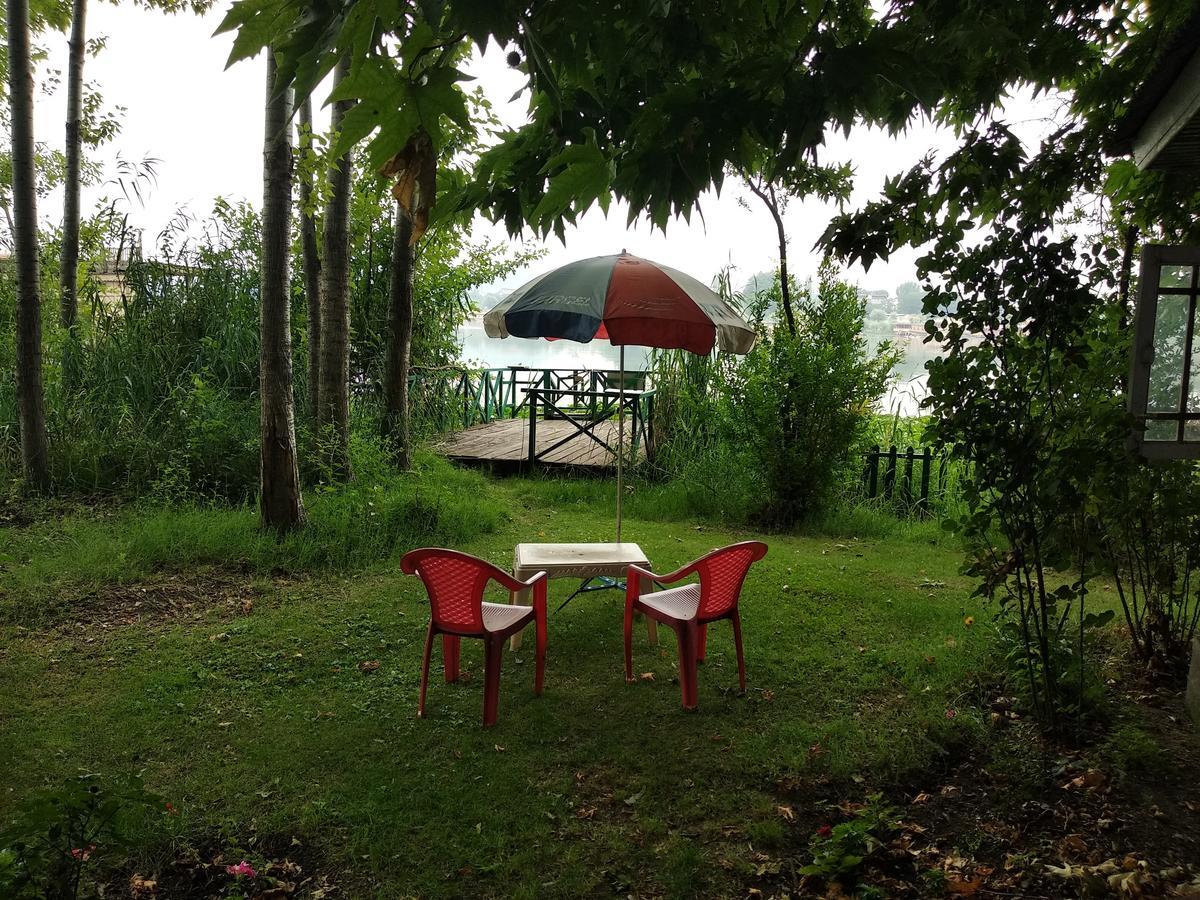 Nigeen Resort *