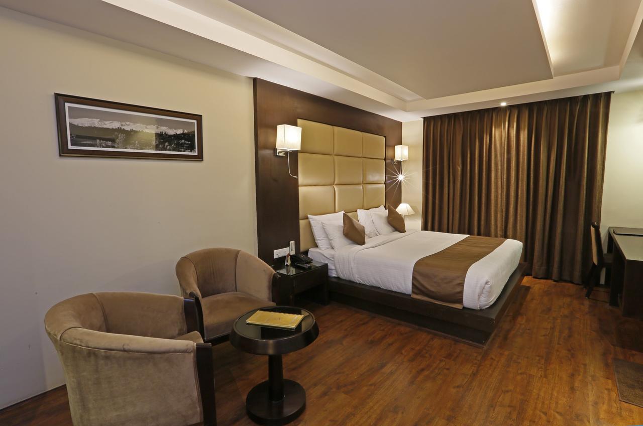 Clarks 4* Srinagar (Jammu and Kashmir)