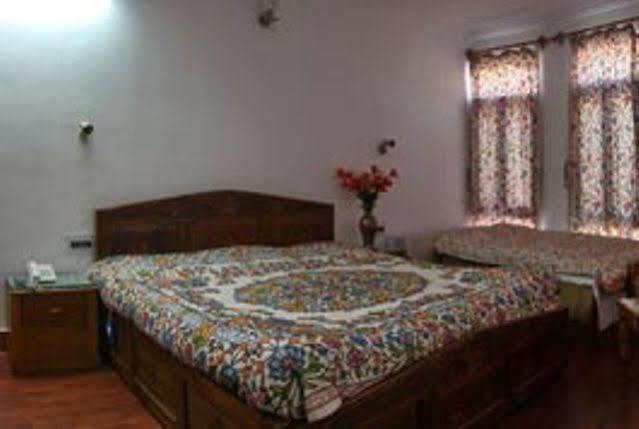 Centre Point Srinagar (Jammu and Kashmir)